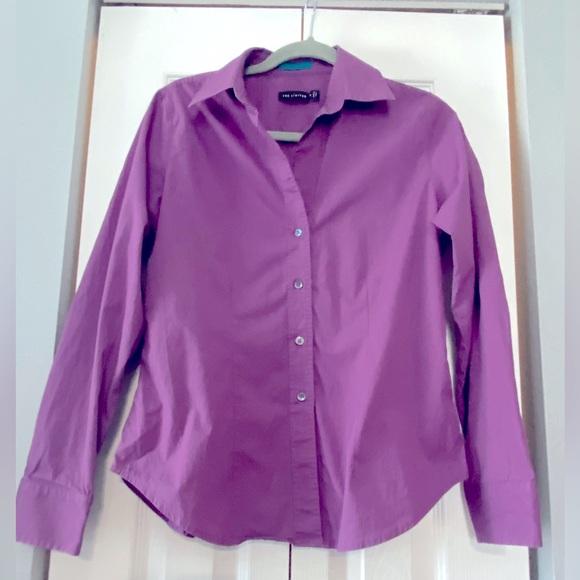 The Limited Tops - The Limited ladies fitted button down long sleeve shirt size M